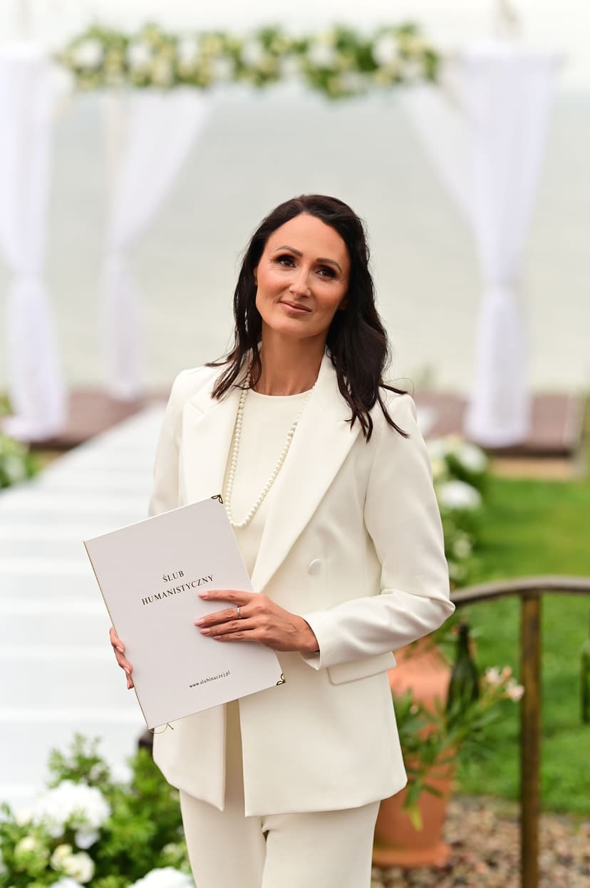 Monika Maksymiuk - Celebrantka ślubów humanistycznych